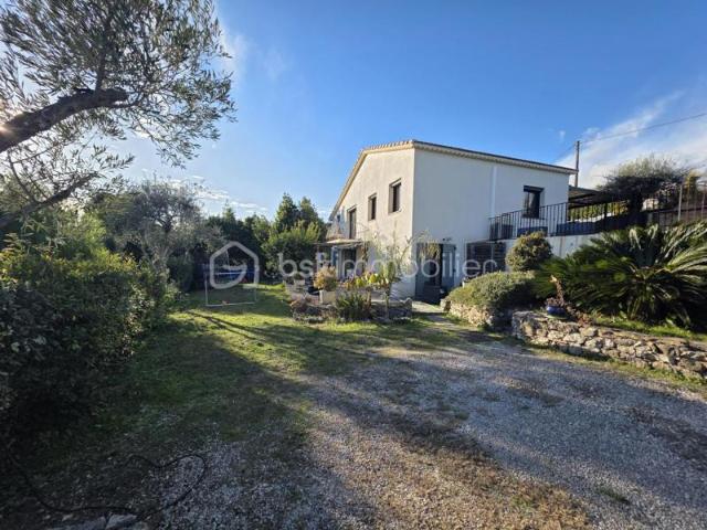 Bas de Villa au calme