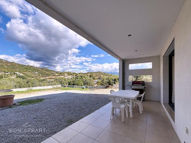 BAS DE VILLA F2 48 m2 AVEC GRANDE TERRASSE AFA