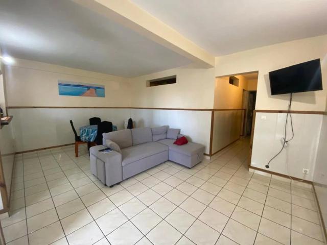 BAS DE VILLA F3 MEUBLÉ TCC SAINT JOSEPH