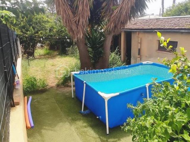 BAS DE VILLA T3 + JARDIN + ANNEXES