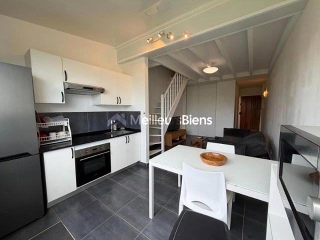 BAS DU FORT Beau duplex meublé accès plage et piscine