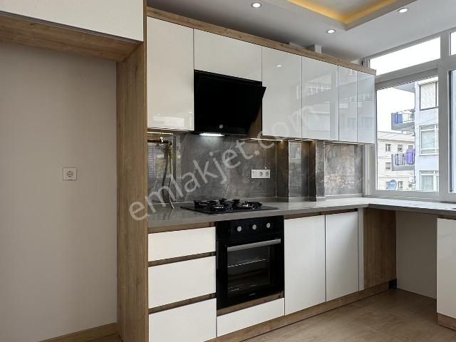Basın Sitesi Kort Yakını Köşe Cephe 3+1 Masrafsız Arakat Daire
