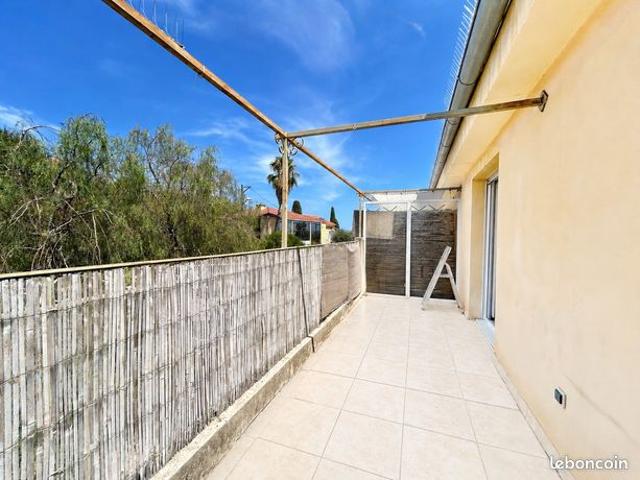 BAS NICE OUEST – Secteur Bas Avenue Sainte Marguerite Dernier étage 2PIECES 34m2 Terrasse de 12,50 m² Parking Belle exposition