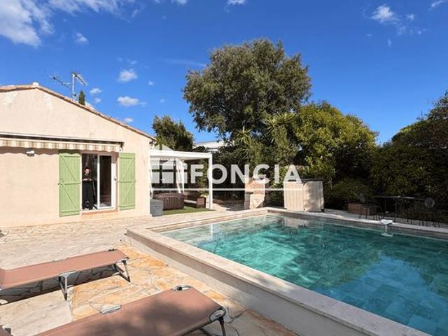 Bas Valescure – Villa de plain pied rénovée avec piscine