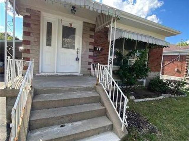 Basement 52 Grassington Crescent, Toronto, ON, M1G 1X5 house for lease | Listing ID E12987 | Royal LePage