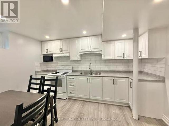 Basement 5 Horizon Crescent, Toronto, ON, M1T 2G2 house for lease | Listing ID E13435 | Royal LePage
