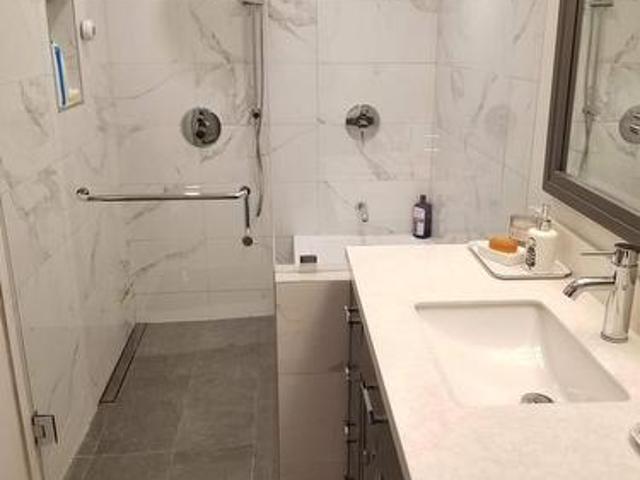 Basement 81 Amesbury Drive, Toronto, ON, M6M 4J2 house for lease | Listing ID W13636 | Royal LePage