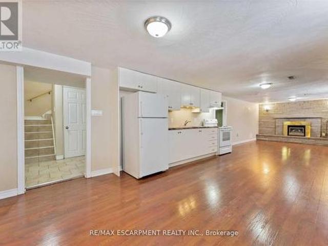Basement 864 Upper Ottawa Street, Hamilton, ON, L8T 3V5 house for lease | Listing ID X13080 | Royal LePage