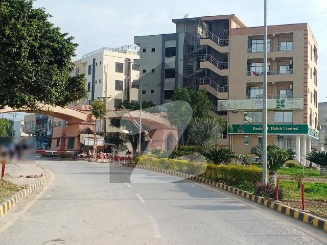 Ground Portion 12 Marla Available For Rent