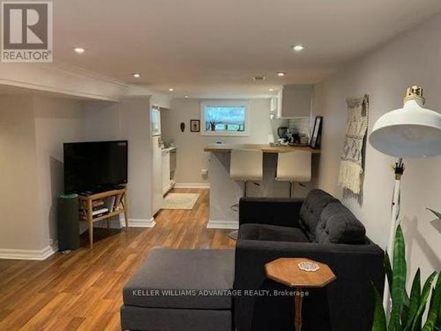 Basement 17 Keystone Avenue, Toronto, ON, M4C 1G9 house for lease | Listing ID E13568 | Royal LePage