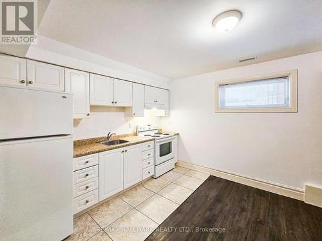 Basement 2 22 Roberta Drive, Toronto, ON, M6A 2J5 house for lease | Listing ID C13562 | Royal LePage