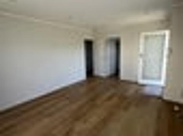 Bashful 2 Bedroom minor, 1 piece move