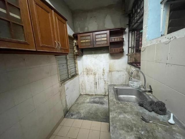 BASIC UNIT [OWNER WILL REPAINT & TOUCH UP] FOR RENT at Bandar Baru Selayang, Selangor !
