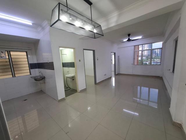 Basic unit Bandar Baru Bangi Pangsapuri Melor Seksyen 5 For Sale