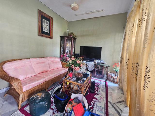 BASIC UNIT GOOD CONDITION LOCATION Putra Bahagia Putra Heights