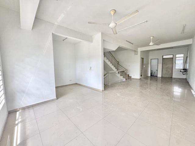 Basic Unit 25 Storey 41Room 4bath Semenyih Indah Ready Move In