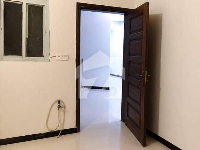 Basment With Seprate Enterance