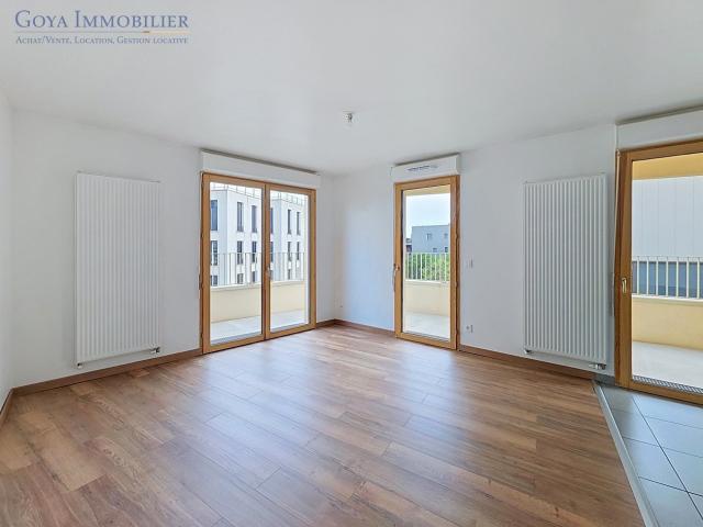 Bassins à Flot T2 avec balcon filant de 15 m2 et parking