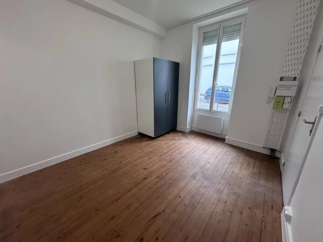 BASSINS A FLOTS Bureau 13m2