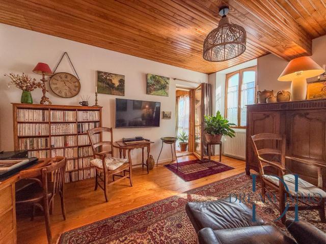 Bassoues. Maison de bourg P6. 116 m2. 116m² Bassoues