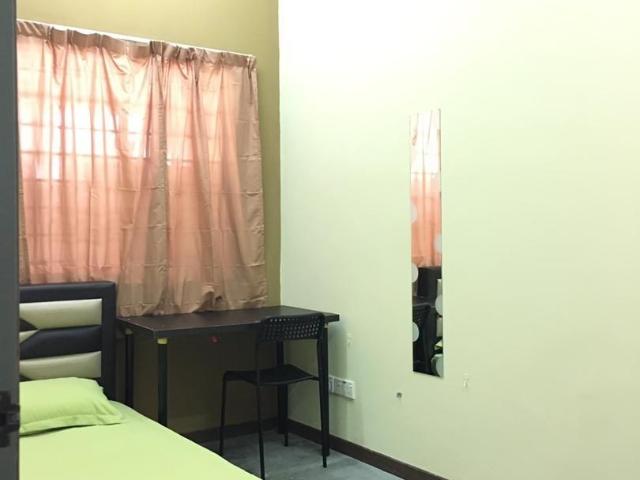 Basswood Single Room at Seputeh, Kuala Lumpur