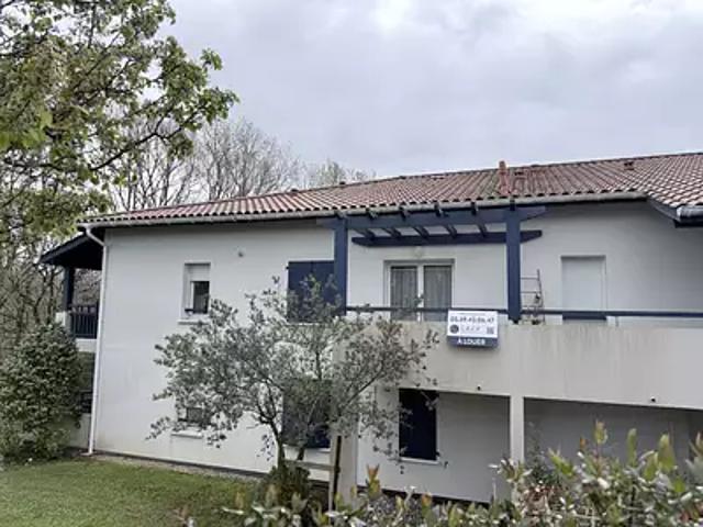 Bassussarry 64200 Location appartement 1 pièce t1 au dernier étage