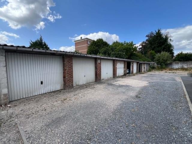 Batterie 12 garages Saint Amand centre ville