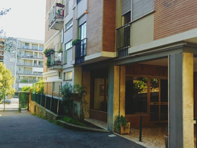 BATTISTINI ad.te METRO A Stanza in Affitto in Appartamento Condiviso