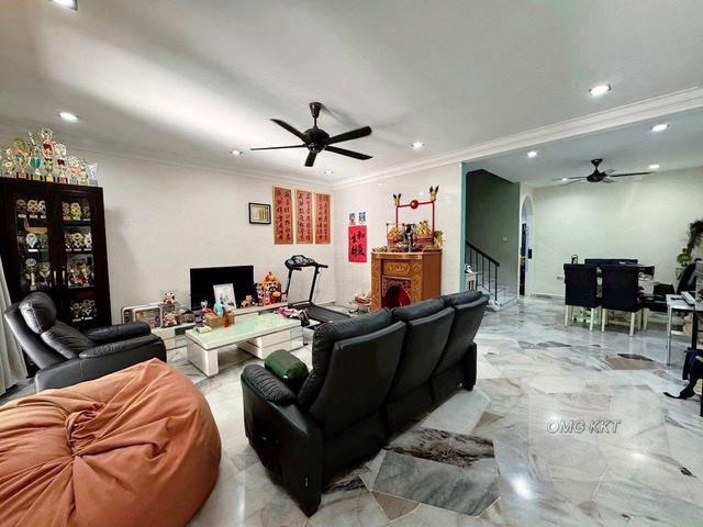 Batu belah Meru klang double storey house renovated n extended