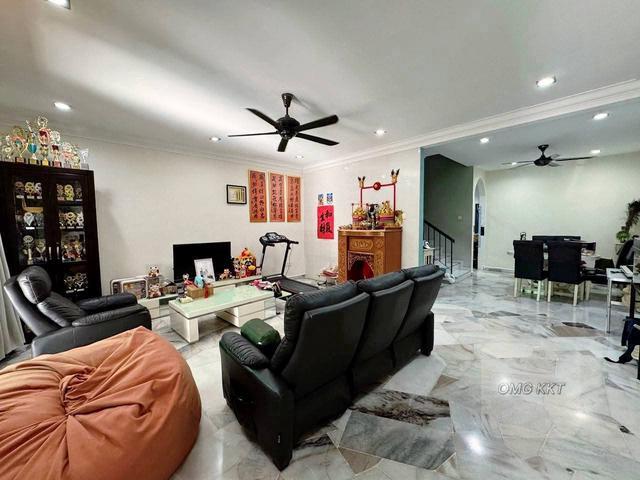 Batu Belah KlangDouble Storey House For SaleKitchen Extended