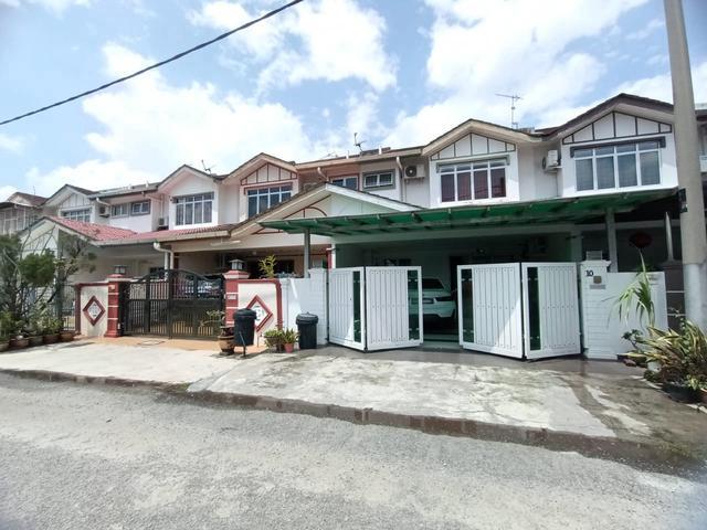 Batu Berendam Double Storey Terrace House Taman Merdeka Jaya