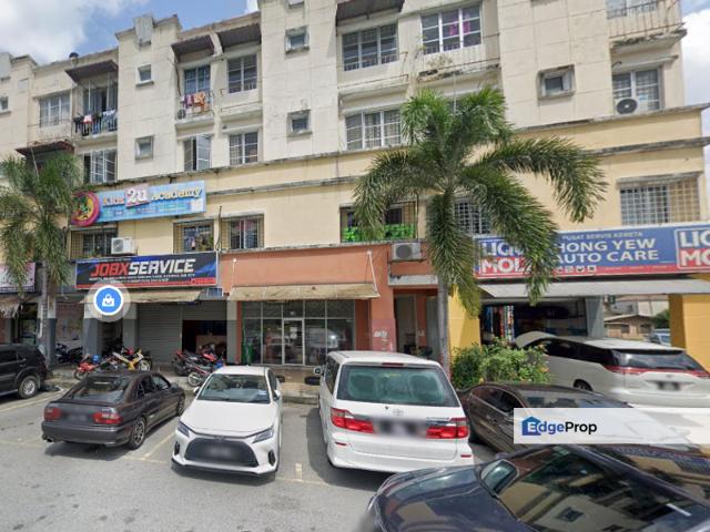 Batu Caves 4 Storey Shop Office Endlot Facing Mainroad Can Put Big Big Signboard for Sale