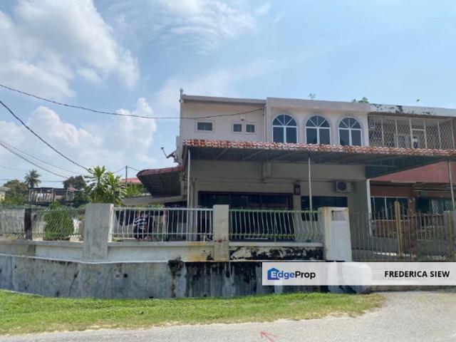 Batu Gajah, Kinta, Perak  Corner Lot Double Storey SemiD House For SaleGood Location