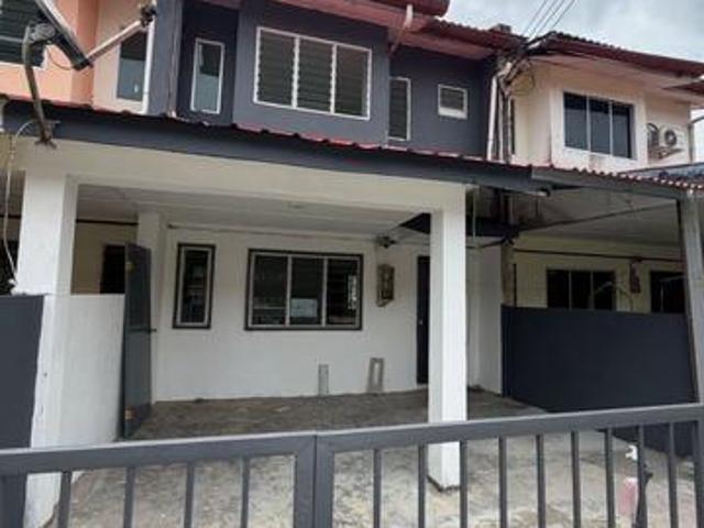 Batu Gong Siburan 2 Tingkat Tengah Kch Serian