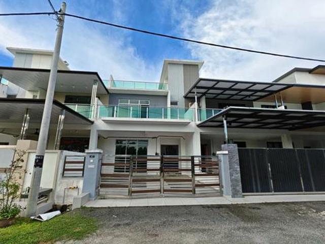 Batu Pahat Taman Evergreen Heights 25 Storey Terrace House