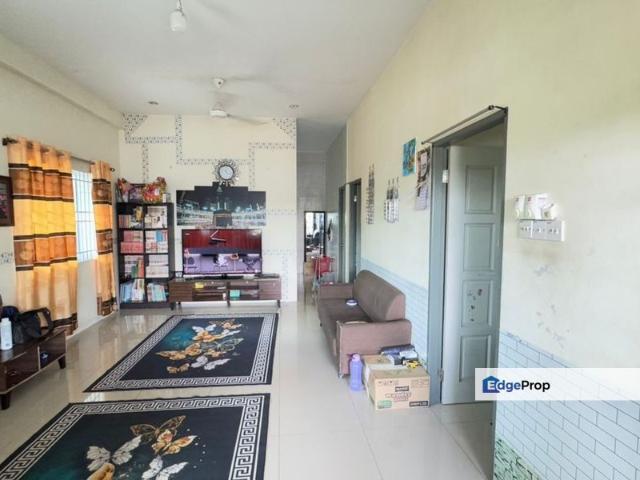 Batu 12 Single Storey Corner Unit For Sale