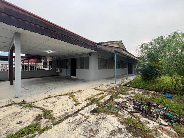 Batu 3 CORNER Rumah Teres 1 Tingkat