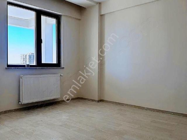 Batur Gayrımenkul'den Yeşilçam Cadde Üzerinde Satılık 3+1 Daire