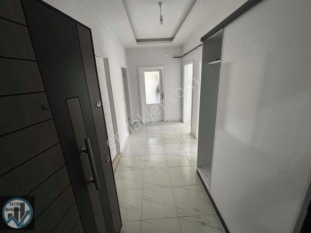 Batur Gayrimenkul'den Satılık 3+1 Ara Kat Daire