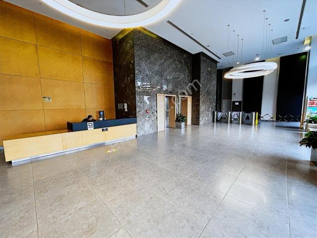 Batışehir'de İçi Yapılı 380m2 Prestijli Rezidans Ofis Katı