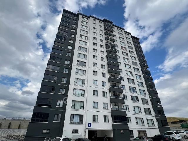 Batıkent Çakırlarda Site İçerisinde Satılık 2+1 Lüks Daire