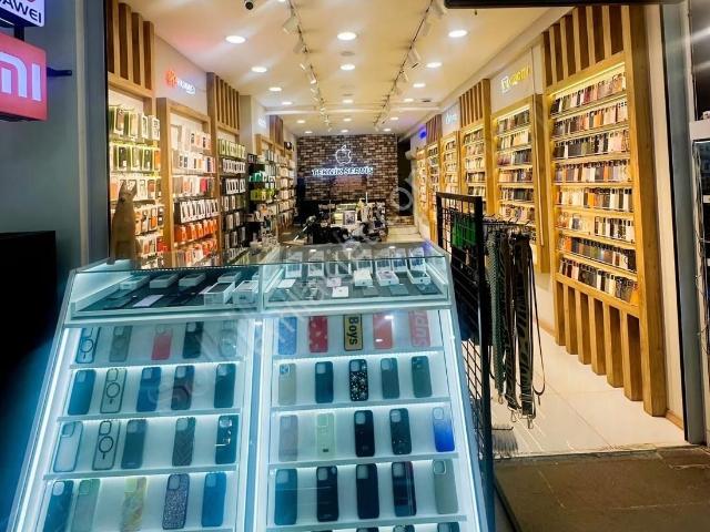 Batıkent Avm'de Devren Kiralık 2 Dükkan Giyim&cep Telefonu