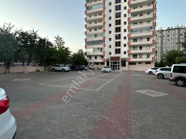 Batı Hastanesi Arkasında Geniş 4+1 Satılık Daire!