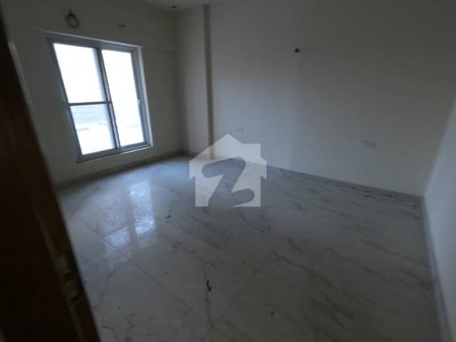 Bath Island Flat Sized 3500 Square Feet Is Available