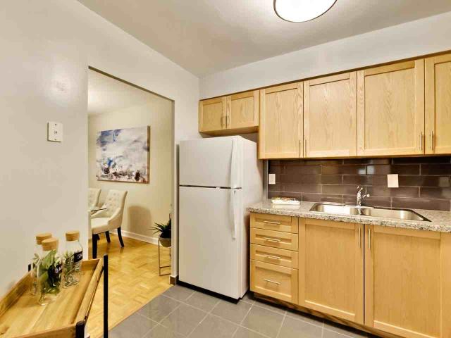 Bathville Towers 1 Bedroom Apartment for Rent at 6000 Bathurst St, Toronto, ON M2R 1Z2 Westminster