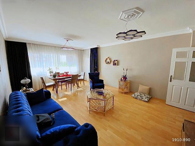 BATIKENT EMLAK'TAN BATI SİTESİ MAH ARA KAT YAPILI 3+1 ASANSÖRLÜ