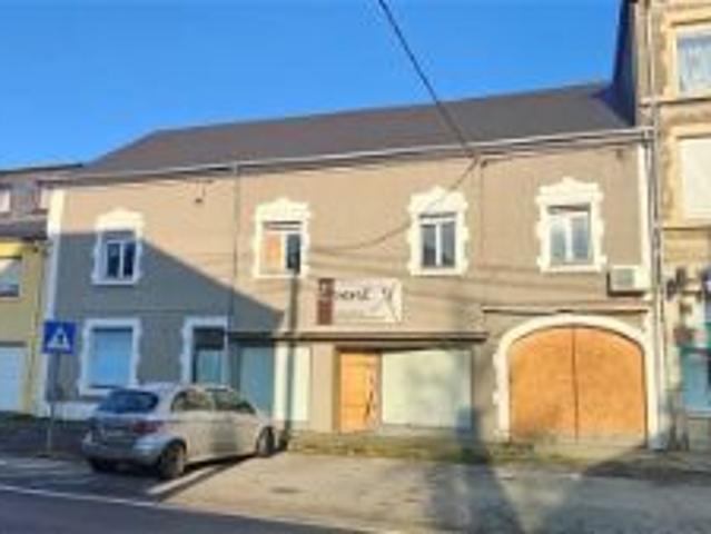 BATIMENT A RENOVER EN PLUSIEURS LOGEMENTS ou COMMERCE