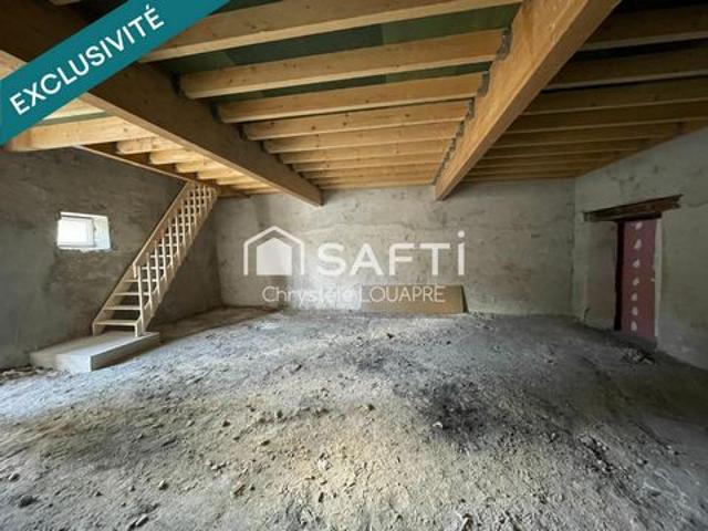 Batiment à finir rénover ou Espace de stockage