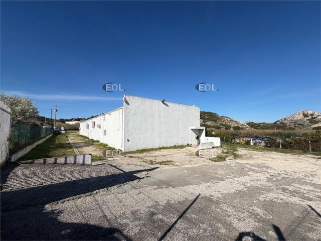 Bâtiment à vendre Le Rove 2 accès distincts