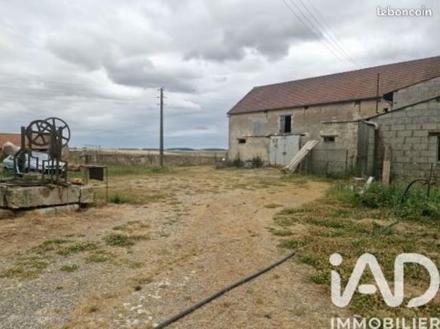 Bâtiment agricole 4 pièces 111 m²